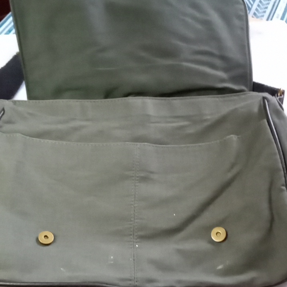 Roots Crossbody,   Authentic - Picture 4 of 16